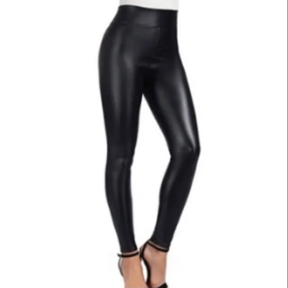 “Wet Look” Leggings